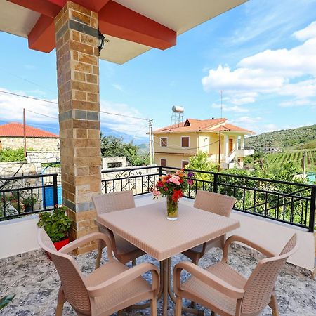 Villa Xherimeja Family Oasis Μπεράτ Εξωτερικό φωτογραφία