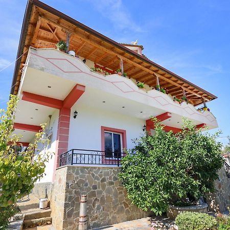 Villa Xherimeja Family Oasis Μπεράτ Εξωτερικό φωτογραφία