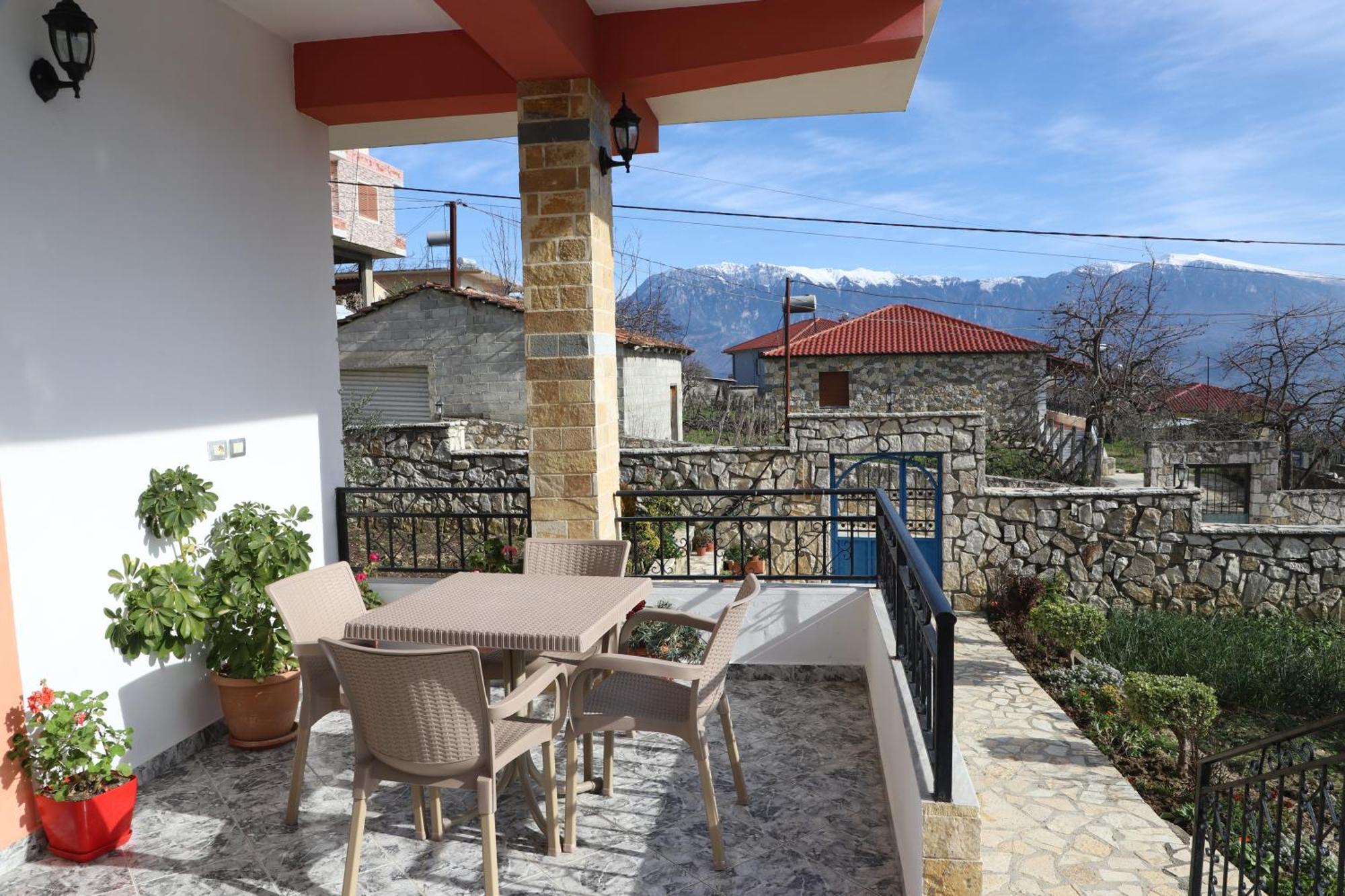 Villa Xherimeja Family Oasis Μπεράτ Δωμάτιο φωτογραφία